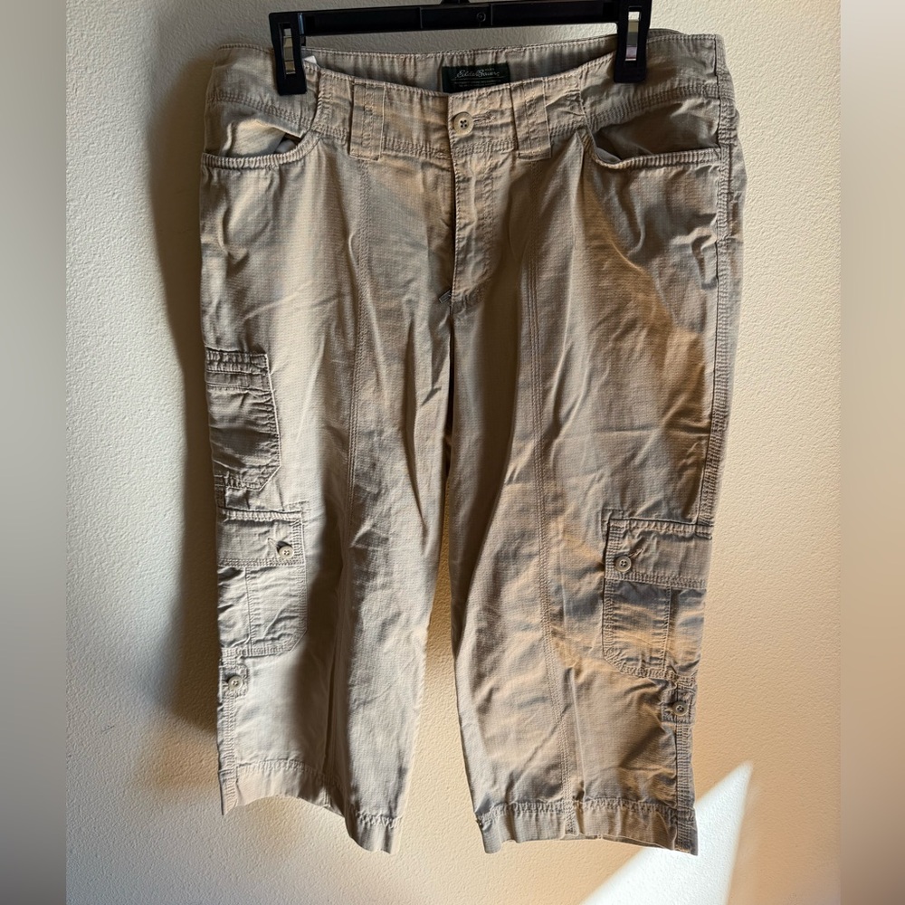 Eddie Bauer capri utility pants